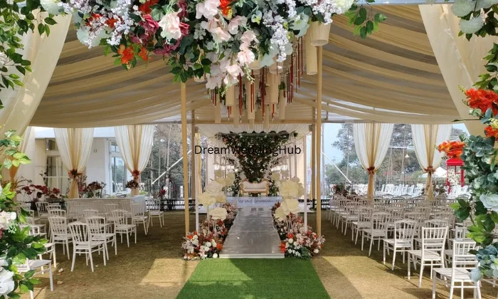 La Nicholas Dei Da Kine Resort